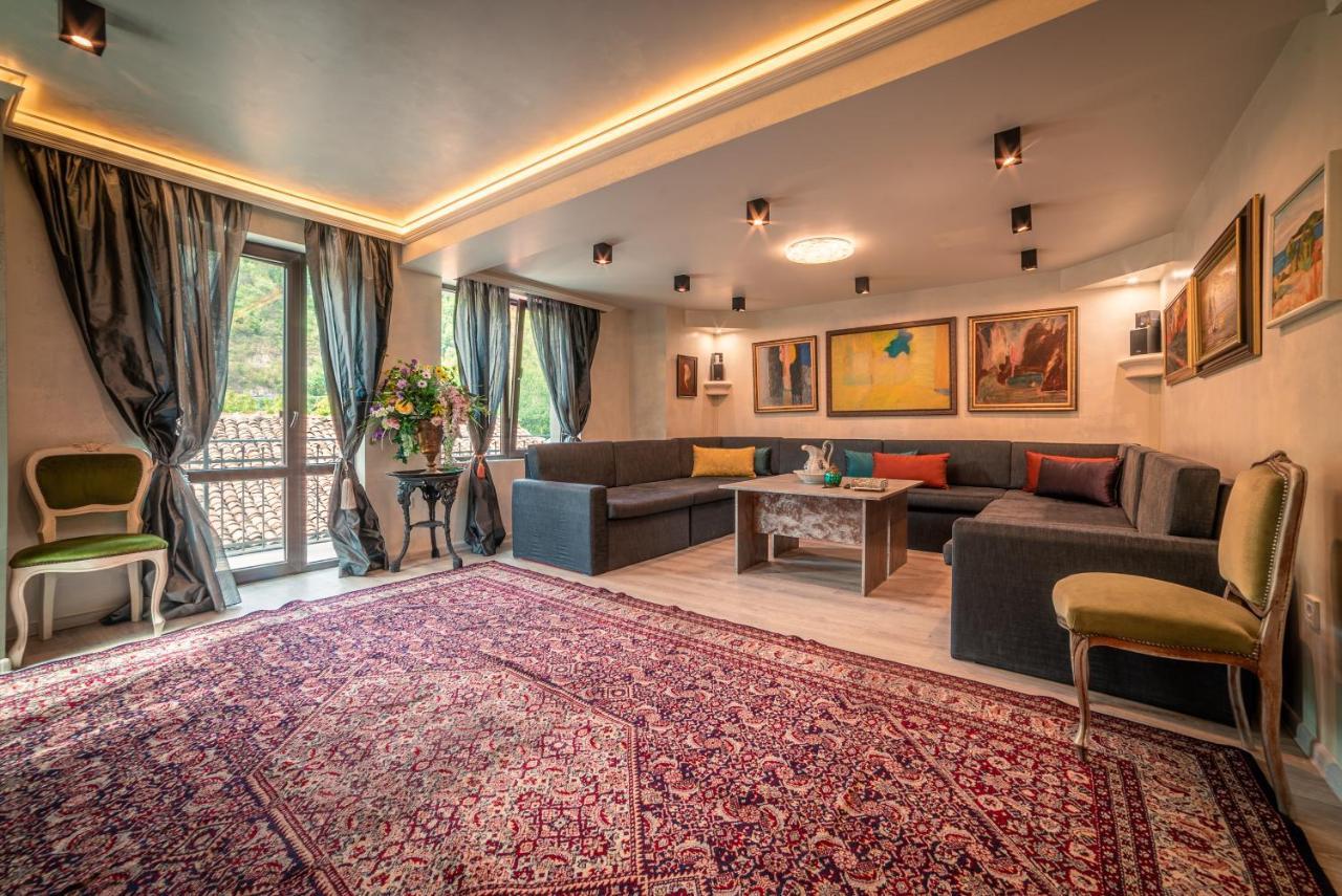The Gallery Guest House - Garden And Garage فيليكو ترنوفو المظهر الخارجي الصورة