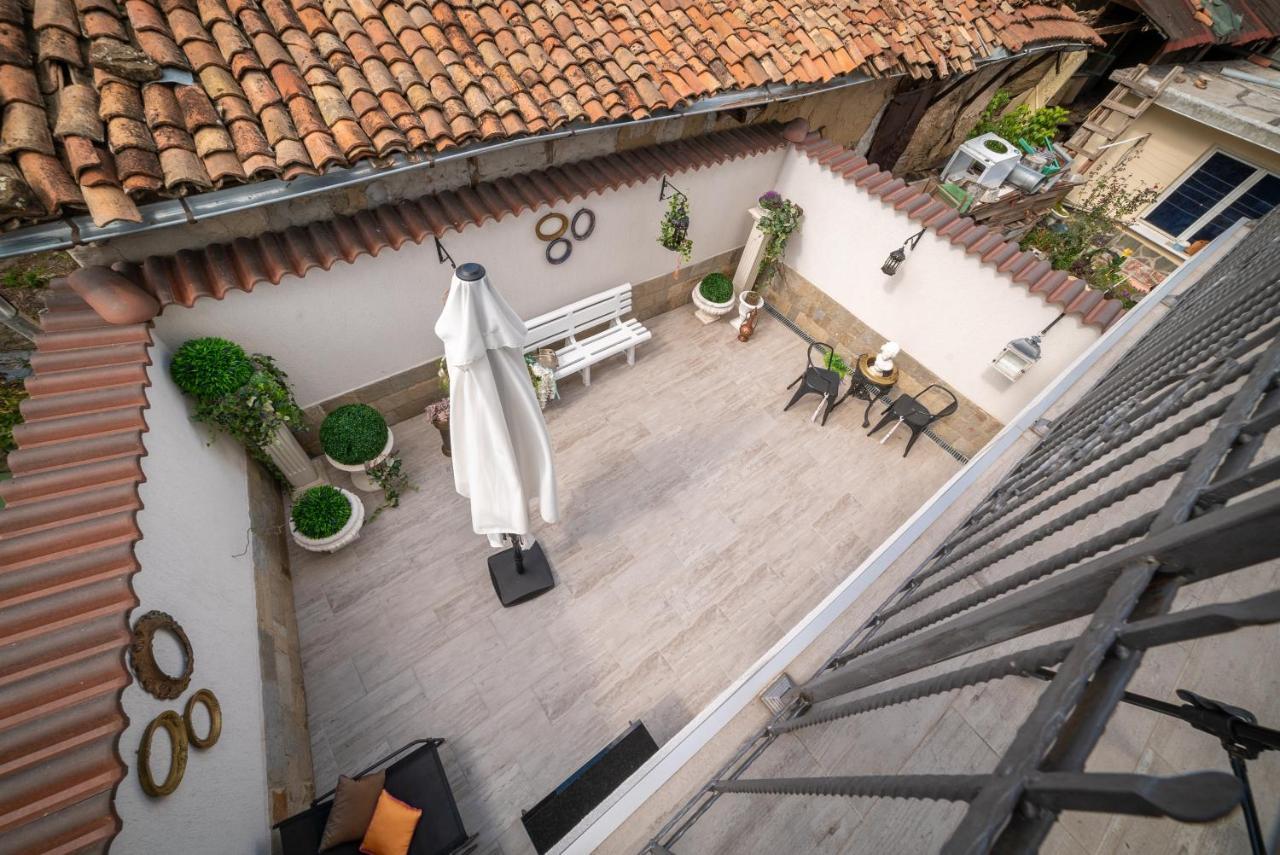 The Gallery Guest House - Garden And Garage فيليكو ترنوفو المظهر الخارجي الصورة