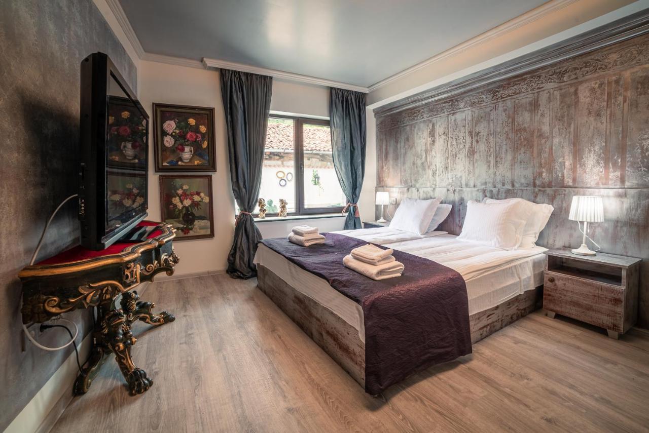 The Gallery Guest House - Garden And Garage فيليكو ترنوفو المظهر الخارجي الصورة